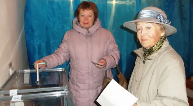 Голосование на одном из участков Севастополя. За 2 часа на референдум пришло более четверти всех избирателей