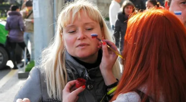 На площадь П.С. Нахимова в Севастополе собираются горожане