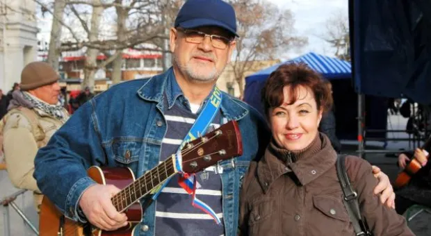На площадь П.С. Нахимова в Севастополе собираются горожане