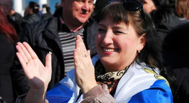"Добрый день, граждане России — жители Крыма и Севастополя...". Тысячи севастопольцев на площади П.С. Нахимова слушали Обращение своего Президента