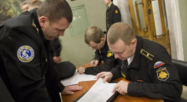 В Севастополе замминистра обороны России Д. Булгаков встретился с военнослужащими ВМСУ