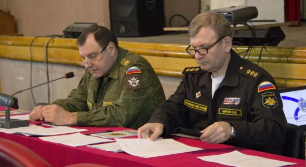 В Севастополе замминистра обороны России Д. Булгаков встретился с военнослужащими ВМСУ