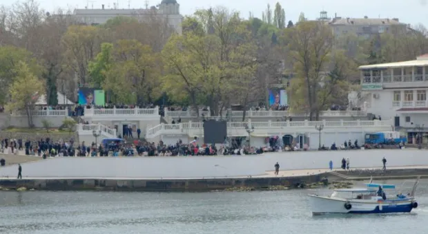 Прямой эфир с Владимиром Путиным взгляд из Севастополя ― фоторепортаж
