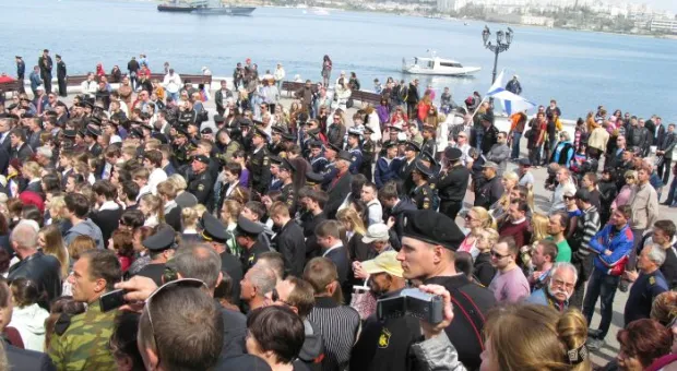 Прямой эфир с Владимиром Путиным взгляд из Севастополя ― фоторепортаж