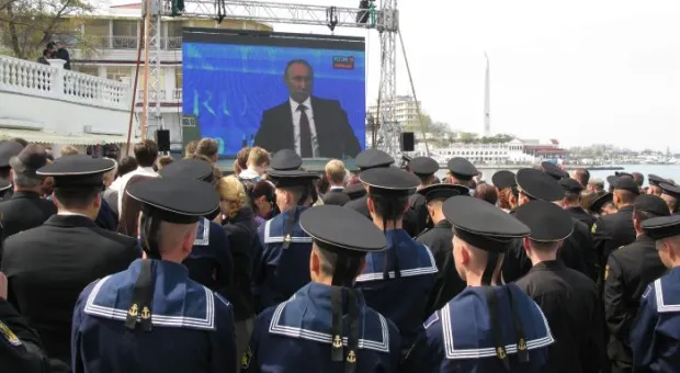 Прямой эфир с Владимиром Путиным взгляд из Севастополя ― фоторепортаж