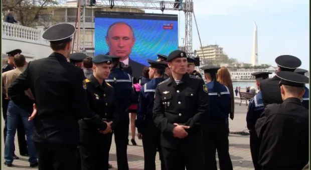 Прямой эфир с Владимиром Путиным взгляд из Севастополя ― фоторепортаж