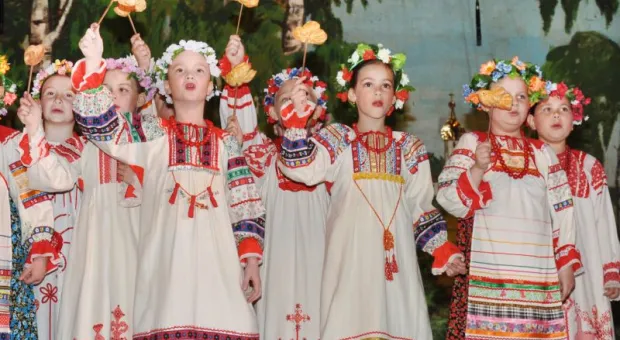 С 25-летием севастопольскую «Калинку» поздравил даже Сергей Безруков