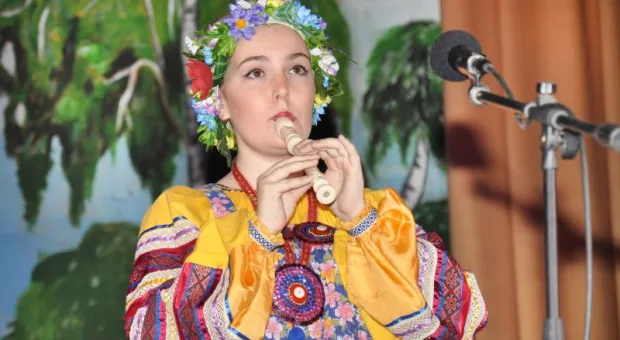 С 25-летием севастопольскую «Калинку» поздравил даже Сергей Безруков