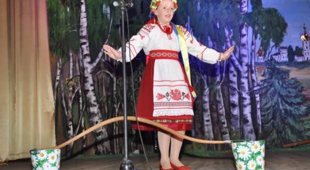 С 25-летием севастопольскую «Калинку» поздравил даже Сергей Безруков