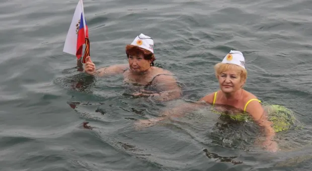 В Севастополь снова слетелись... моржи