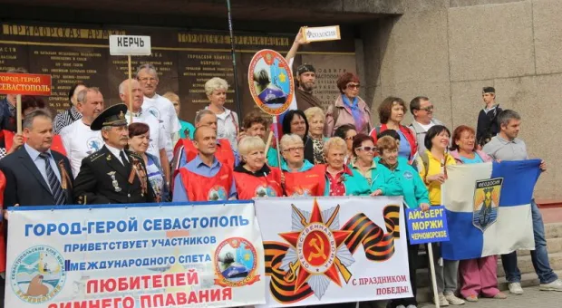 В Севастополь снова слетелись... моржи