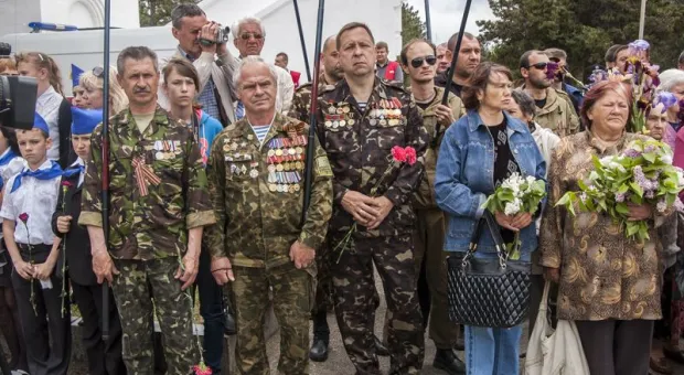Последний воинский салют в честь павших героев. В Севастополе захоронили 98 воинов Великой Отечественной