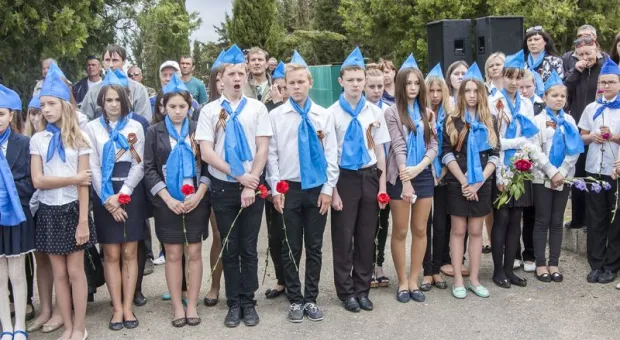Последний воинский салют в честь павших героев. В Севастополе захоронили 98 воинов Великой Отечественной