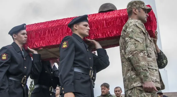 Последний воинский салют в честь павших героев. В Севастополе захоронили 98 воинов Великой Отечественной