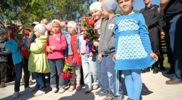 В Севастополе торжественно открыли памятник "Героям, погибшим в мирное время"