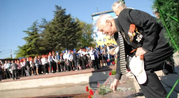 Традиционный митинг у памятника героям-подводникам прошел в Севастополе