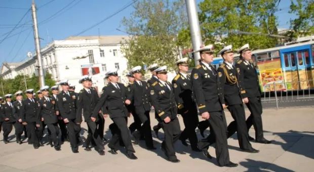 Традиционный митинг у памятника героям-подводникам прошел в Севастополе
