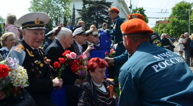 В Севастополе впервые прошла акция "МЧС России – воинам-освободителям"