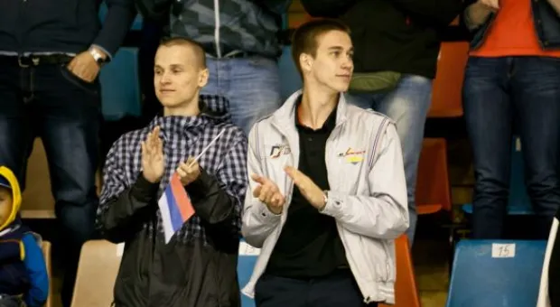 «Грифоны» из Севастополя сыграли в хоккей на Алтае