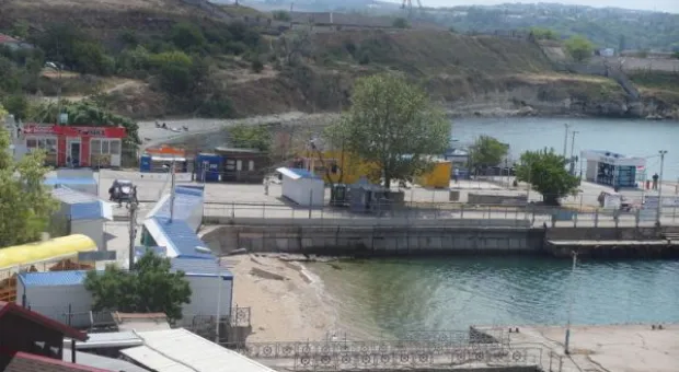 Пирожковая вместо вокзала, стоянка вместо сквера... Ещё раз о площади Захарова