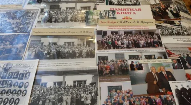 «Самое сильное потрясение в жизни». В Севастополе прошла особая выставка картин, книг и документов