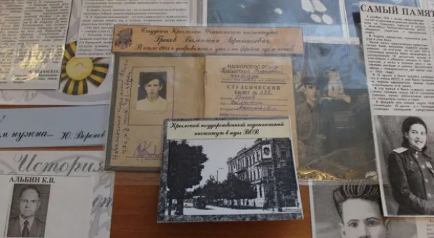 «Самое сильное потрясение в жизни». В Севастополе прошла особая выставка картин, книг и документов