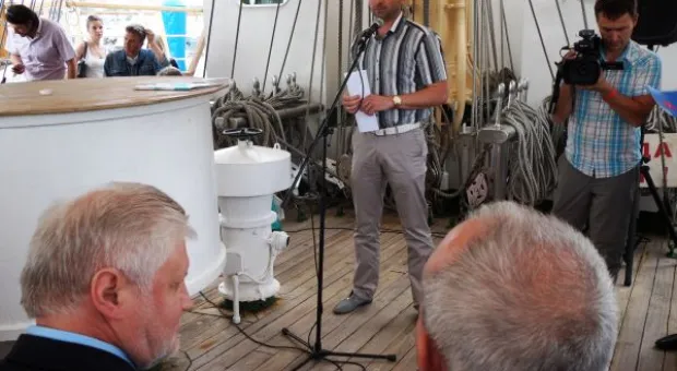 Сергей Миронов в Севастополе. Главный «справоросс» выступил на паруснике «Надежда» перед севастопольскими работниками культуры Сергей Миронов в Севастополе. Главный «справоросс» выступил на паруснике «Надежда» перед севастопольскими работниками культуры