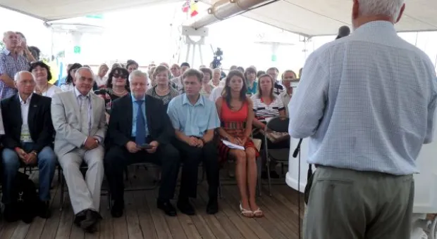 Сергей Миронов в Севастополе. Главный «справоросс» выступил на паруснике «Надежда» перед севастопольскими работниками культуры Сергей Миронов в Севастополе. Главный «справоросс» выступил на паруснике «Надежда» перед севастопольскими работниками культуры