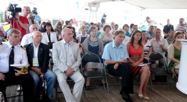 Сергей Миронов в Севастополе. Главный «справоросс» выступил на паруснике «Надежда» перед севастопольскими работниками культуры Сергей Миронов в Севастополе. Главный «справоросс» выступил на паруснике «Надежда» перед севастопольскими работниками культуры