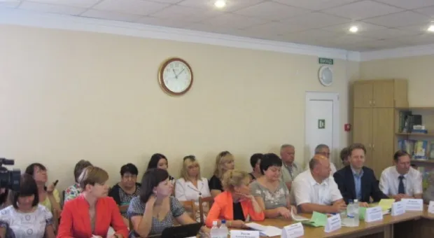В Севастополе состоялся круглый стол работников образования с участием представителей департамента образования столицы