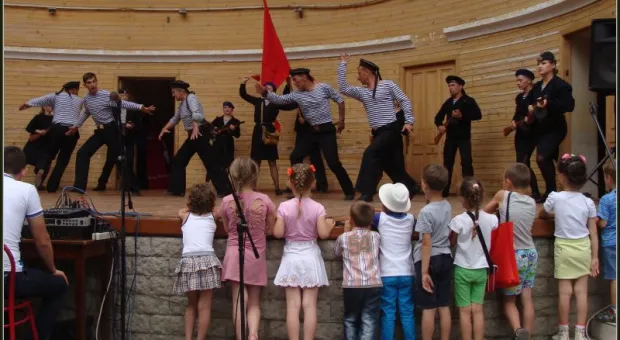 Жить светло и радостно не только три дня. О Дне города Севастополя...