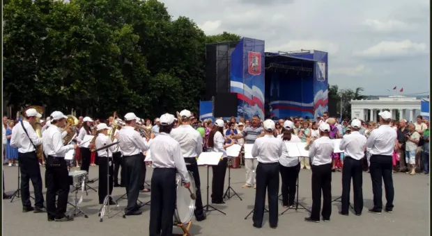 Жить светло и радостно не только три дня. О Дне города Севастополя...