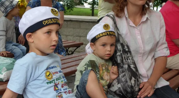 Сергей Миронов на День города подарил севастопольцам «Московского Соловья». «Справедливая Россия» открывает и поддерживает таланты
