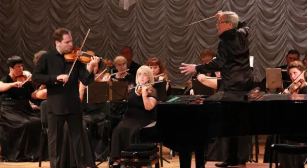 В Севастополе в рамках акции «Время высокой музыки» выступил скрипач Дмитрий Коган