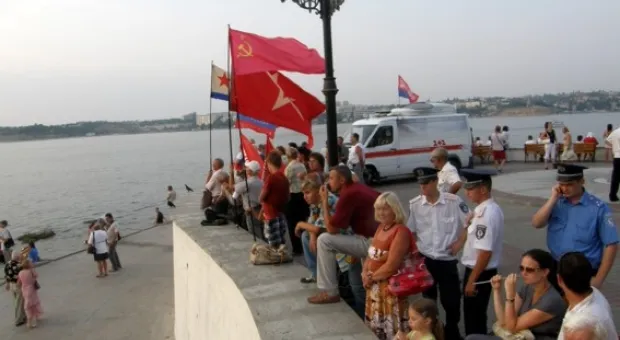 Севастополь встречает крейсер «Москву» (ФОТО)