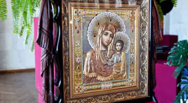 В Севастополе выступил Патриарший хор и открылась выставка икон