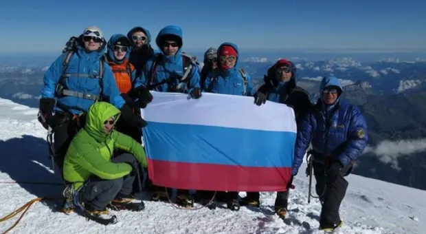 Впервые в истории был проведён радиомост между Севастополем, вершиной Монблана и Международной космической станцией