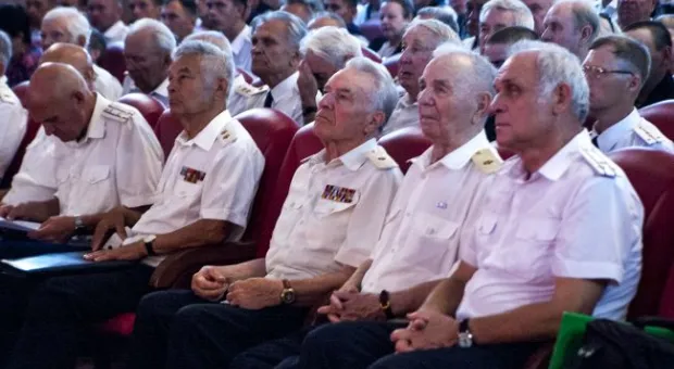 В Доме офицеров Севастополя состоялось торжественное собрание, посвящённое Дню флота России