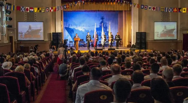 В Доме офицеров Севастополя состоялось торжественное собрание, посвящённое Дню флота России