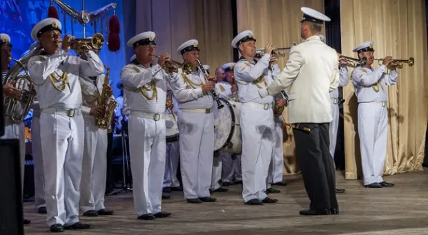 В Доме офицеров Севастополя состоялось торжественное собрание, посвящённое Дню флота России