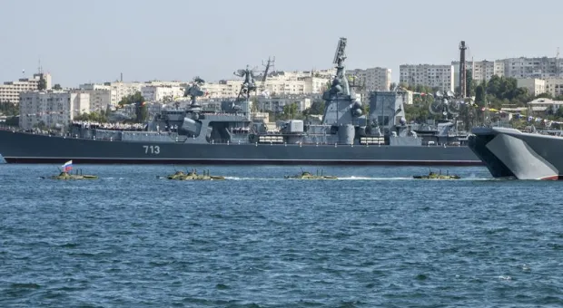 В Севастополе с размахом отмечают День ВМФ