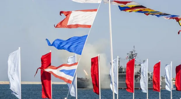 В Севастополе с размахом отмечают День ВМФ