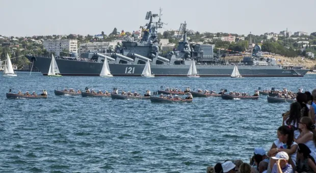 В Севастополе с размахом отмечают День ВМФ