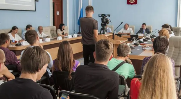 В Доме Правительства Севастополя обсудили проблемные вопросы молодежи