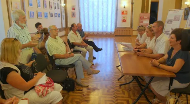 В Севастопольском центре культуры и искусства открылись общественные слушания о реконструкции Матросского бульвара