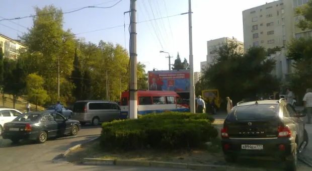 Из-за аварии в Севастополе практически перекрыта улица Вакуленчука