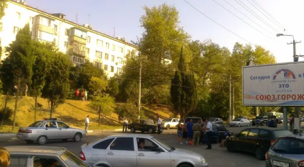 Из-за аварии в Севастополе практически перекрыта улица Вакуленчука