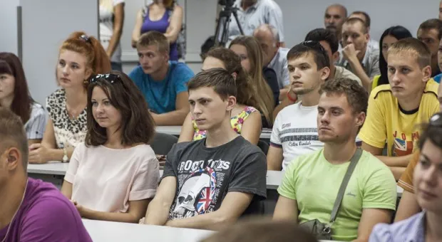 Алексей Чалый выступил перед студентами СевНТУ: «Нам нужны специалисты самого высокого уровня» Алексей Чалый выступил перед студентами СевНТУ: «Нам нужны специалисты самого высокого уровня»