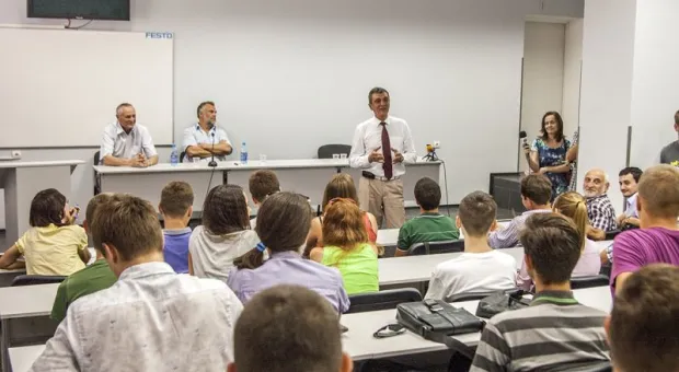 Алексей Чалый выступил перед студентами СевНТУ: «Нам нужны специалисты самого высокого уровня» Алексей Чалый выступил перед студентами СевНТУ: «Нам нужны специалисты самого высокого уровня»