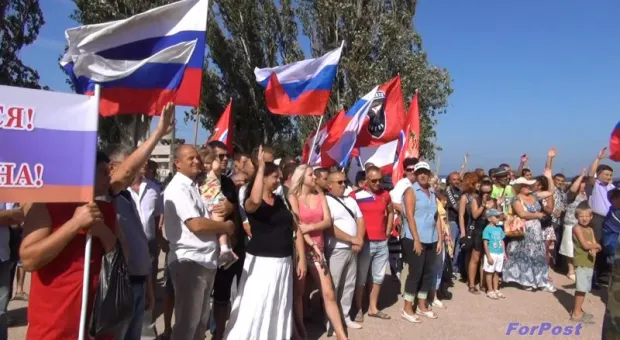 В Севастополе состоялся митинг движения "Третья оборона Севастополя"